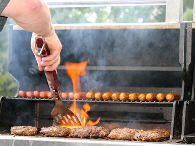Accessori per grigliate per feste leggendarie in giardino